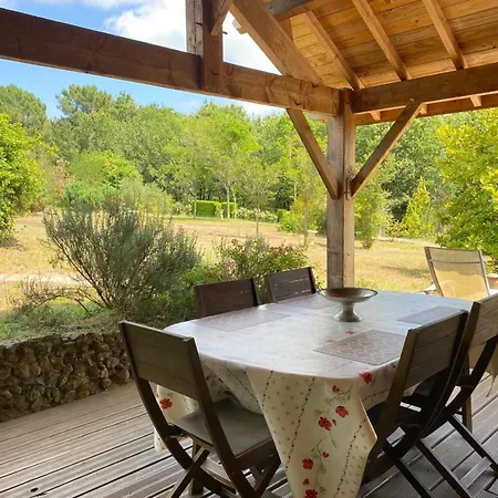 Maison Bois Avec Piscine Privee Et Wifi Au Coeur Du Perigord - Fr-1-616-445 펜션 *
